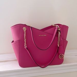 Michael Kors JST Large Chain Shoulder Bag